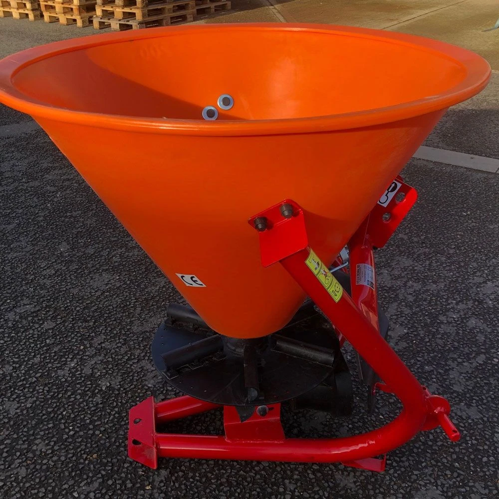 FertCast Tractor Mounted Fertiliser Spreader - Manual Controls 400L - Image 2